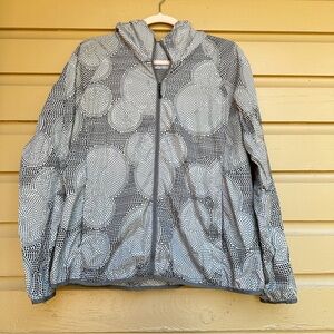 Uniqlo Disney Rain Jacket Large Lightweight packable nylon full zip hood